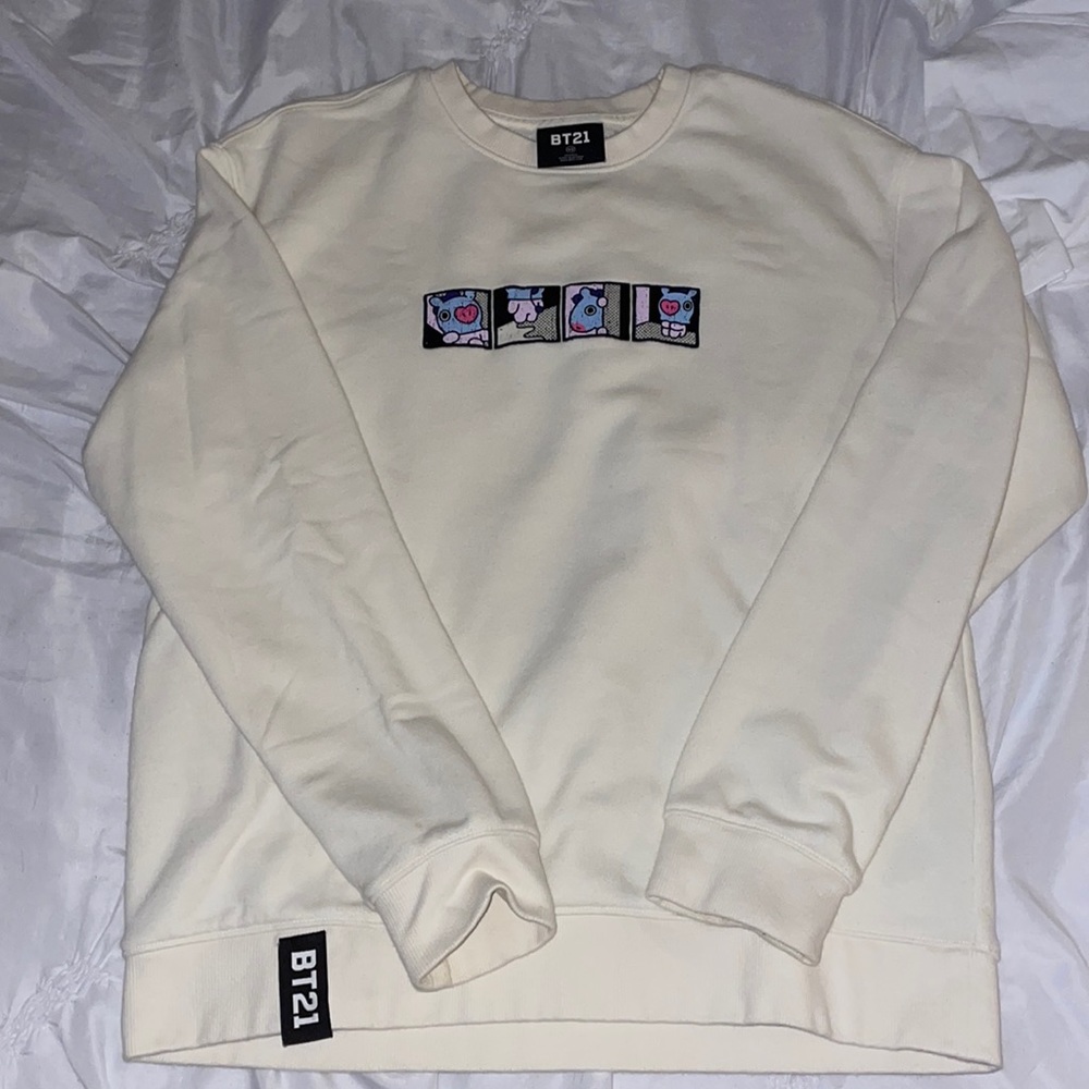 bt21 ivory sweater
